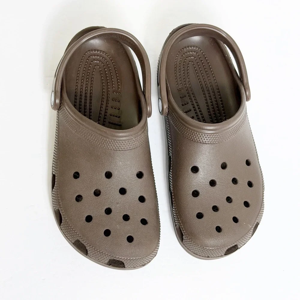 Crocs Classic Clogs Men 8 Womens 10 Brown Lightweight Comfort Water Friendly